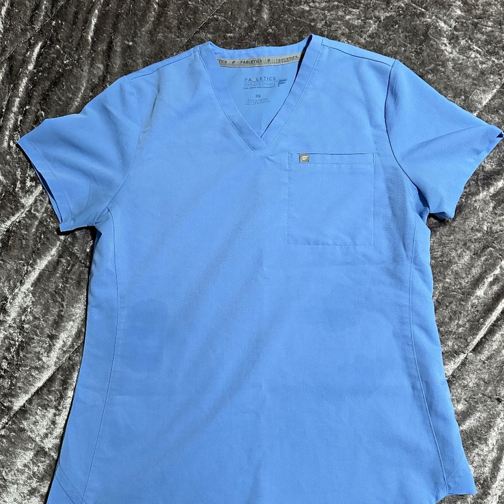 Fabletics One Pocket Scrub Top